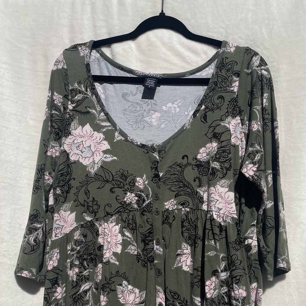 Lot 3 Torrid Plus Size Blouses | Size 0 | Lace, Floral, Paisley | Free Shippip - Picture 9 of 11